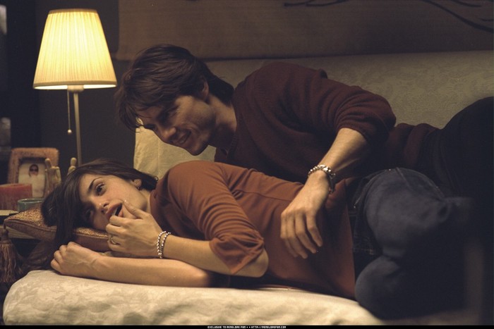 Trong phim Vanilla Sky, Tom Cruise còn đóng cặp với người đẹp Penelope Cruz